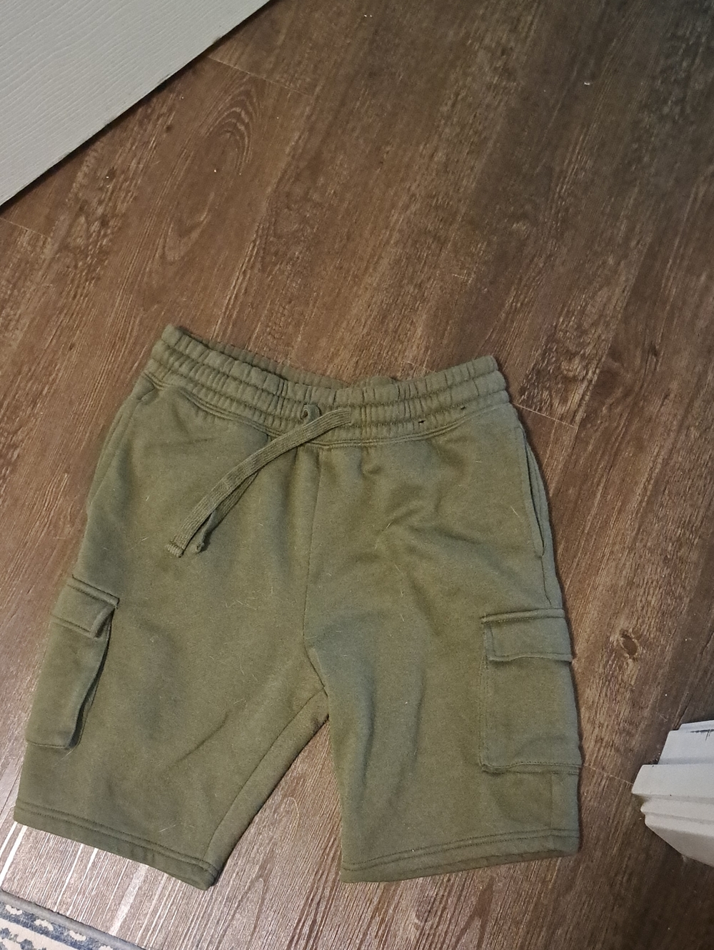 Youth XL / Size 16 Olive Green Cargo Shorts